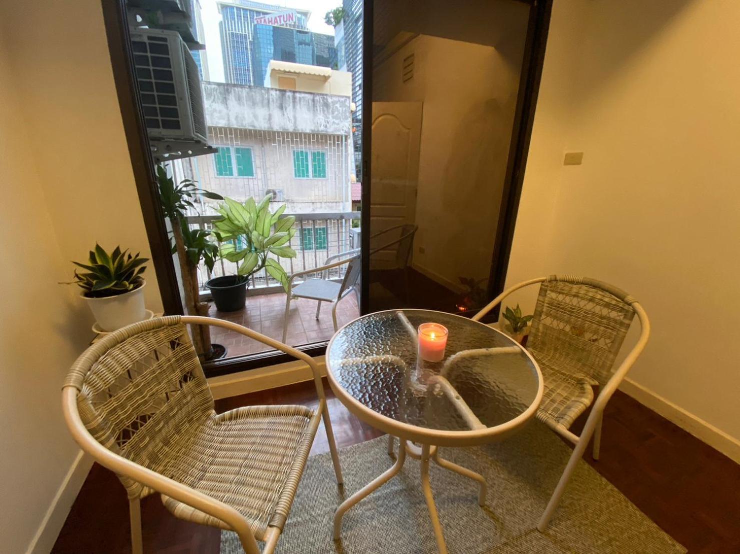 בנגקוק Homey Stay And Cafe By Hematoa מראה חיצוני תמונה