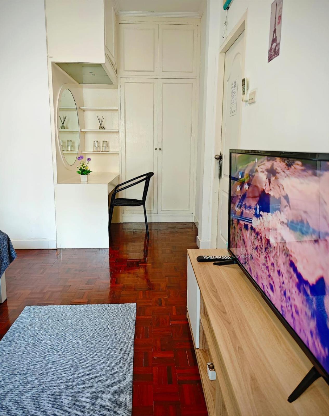 בנגקוק Homey Stay And Cafe By Hematoa מראה חיצוני תמונה