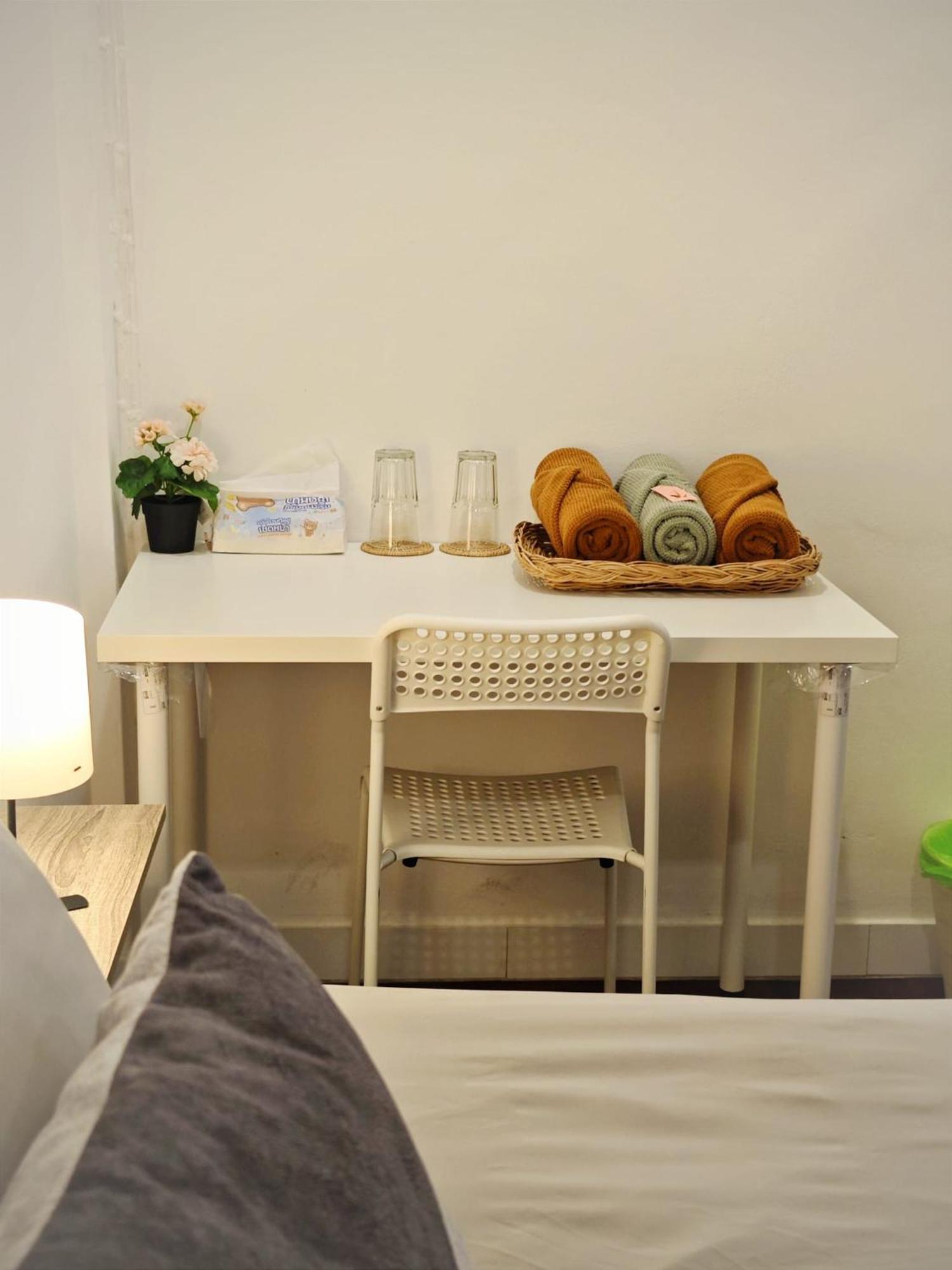 בנגקוק Homey Stay And Cafe By Hematoa מראה חיצוני תמונה