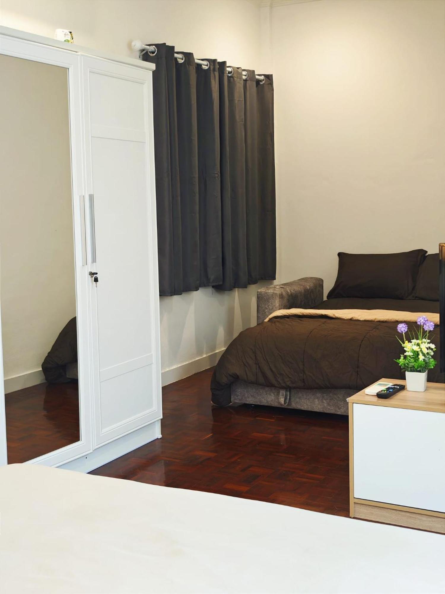 בנגקוק Homey Stay And Cafe By Hematoa מראה חיצוני תמונה